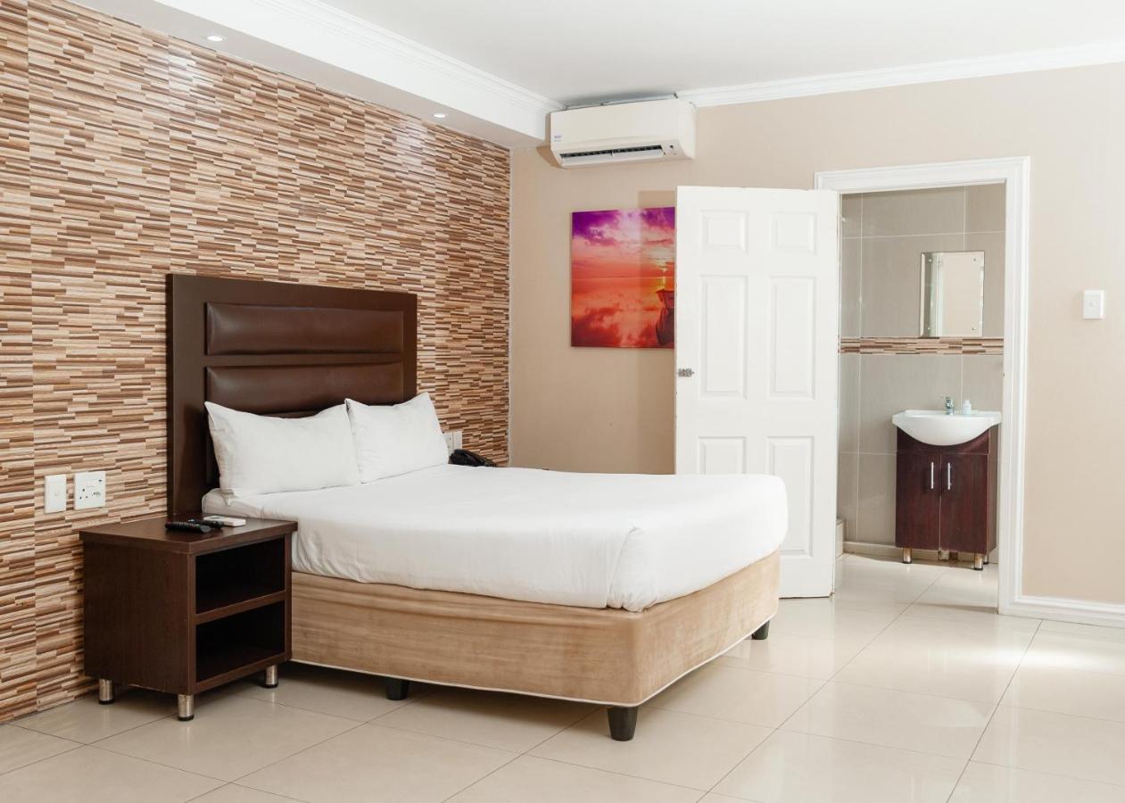 Bayside Hotel 100 Pixley Kaseme Street Durban Exterior photo